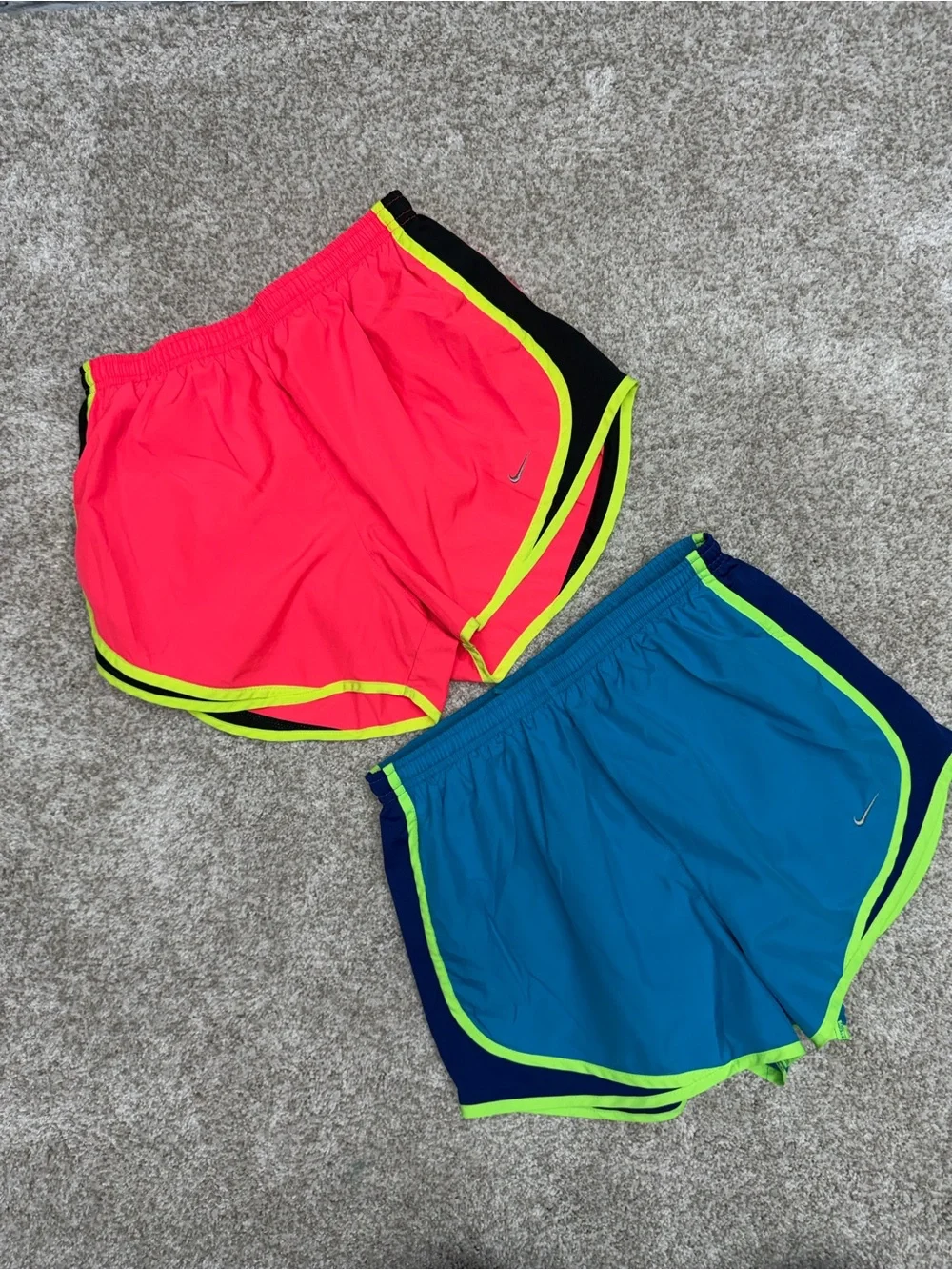 Nike Women’s Dri-Fit Tempo Running Shorts Bundle 4 pair size Medium